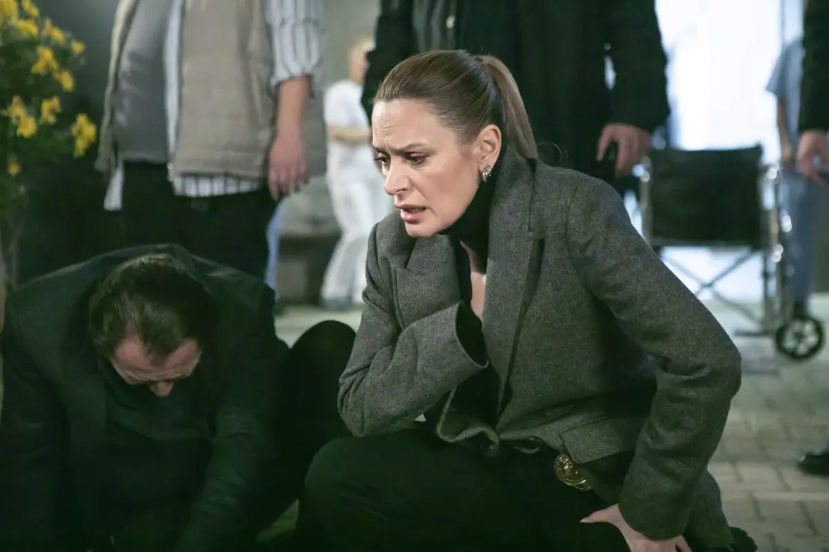 Arka Sokaklar’da ‘Sürgün’ Şarkısıyla Şehit Askerlere Duygusal Selam