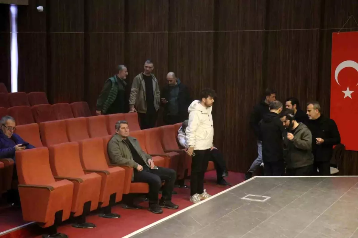 Sakaryaspor'un Olağanüstü Genel Kurulu 28 Aralık'ta Yeniden Toplanıyor