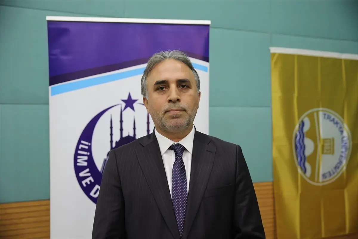 Mahmut Bıyıklı'dan Gençlere Türkçe Bilinci ve Edebiyatın Gücü