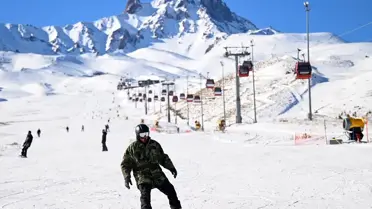 Erciyes Dağları'nda Kış Coşkusu: 70 cm Karla Kayak Sezonu Resmen Açıldı