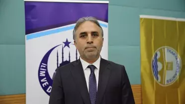 Mahmut Bıyıklı'dan Gençlere Türkçe Bilinci ve Edebiyatın Gücü