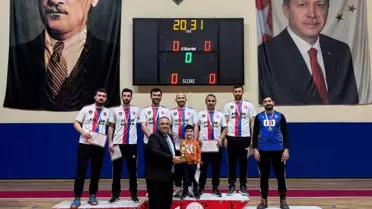 Vezirköprü'de Öğretmenler Günü Coşkusu: Voleybol ve Dart Turnuvaları Tamamlandı