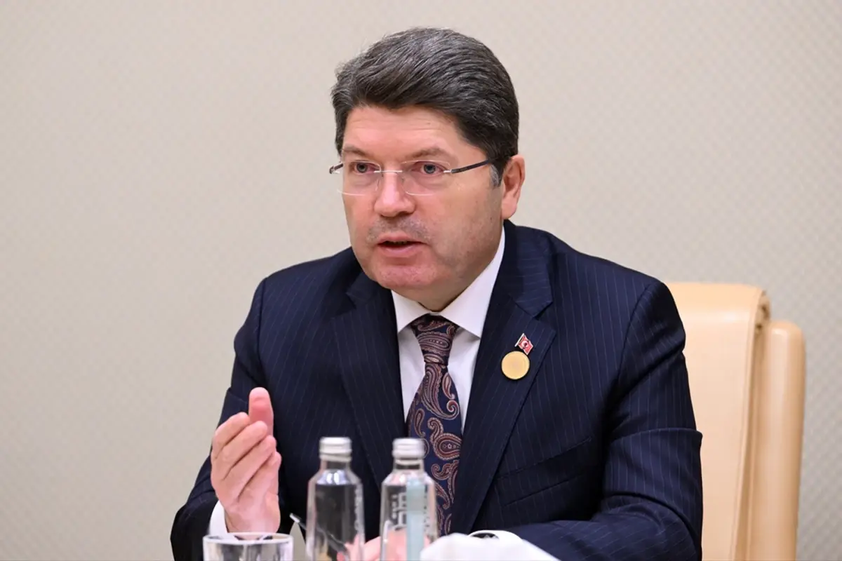 Adalet Bakanı Yılmaz Tunç'tan Kadına Şiddete Karşı Sıfır Tolerans Mesajı