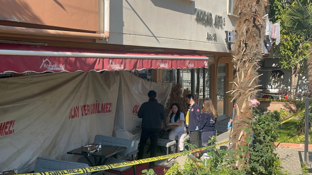 Olay yerinde polis ekipleri