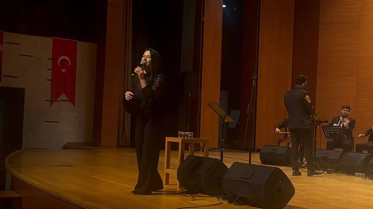 Bursa’da Roman ve Balkan Ritimleri Coştu: Orkestra ve Solistlerin Büyüleyici Performansı