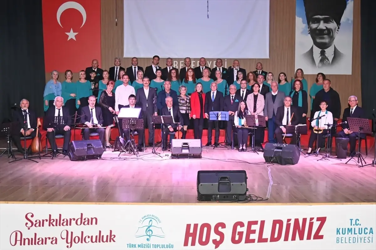 Kumluca’da “Şarkılardan Anılara Yolculuk” Konseri Sanatseverleri Büyüledi