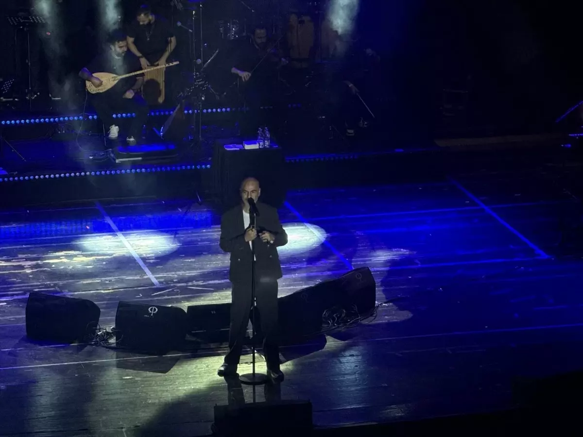 Soner Sarıkabadayı’nın Bursa Merinos’taki Unutulmaz Konseri