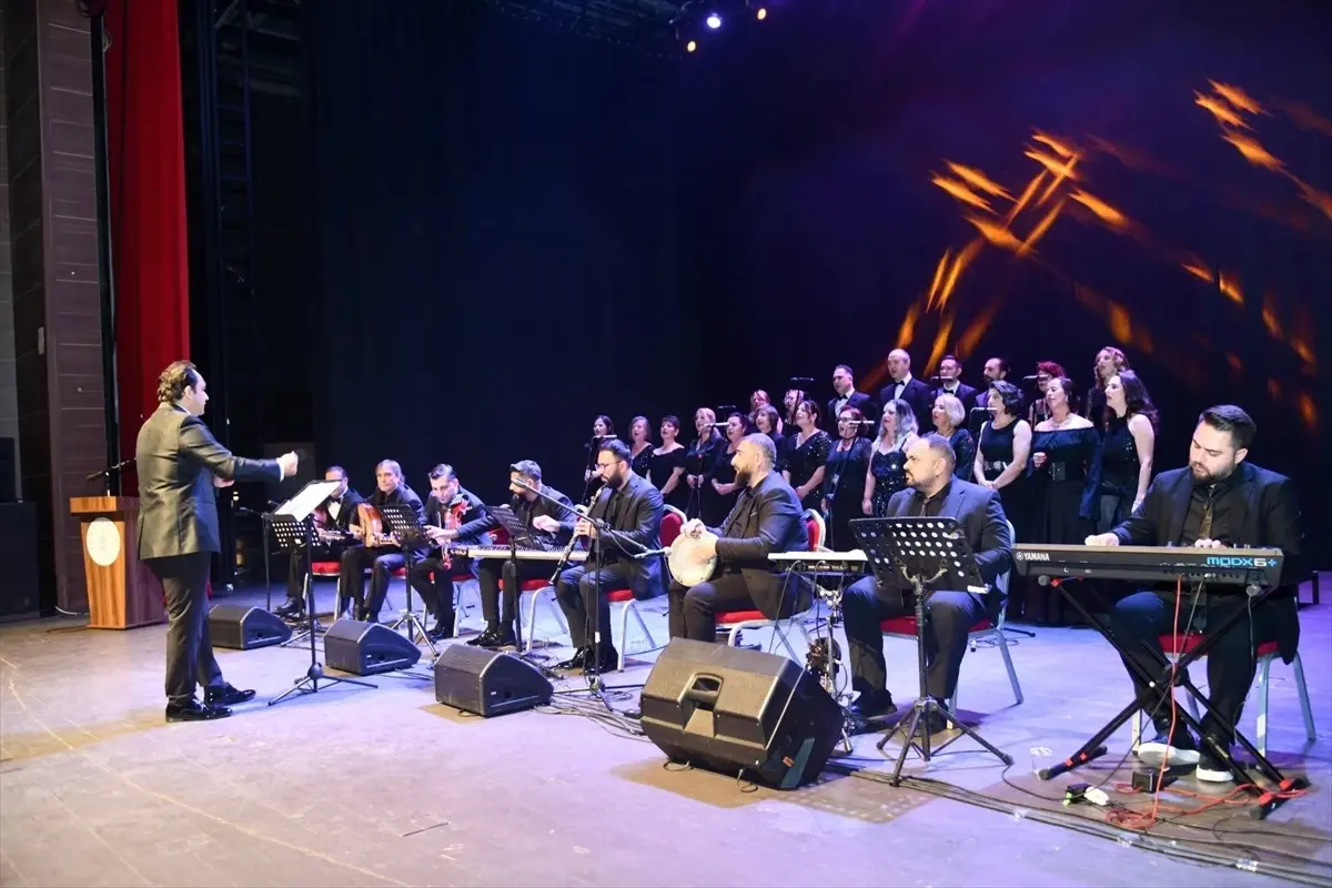 Tekirdağ’da Nazende Türk Müziği Topluluğu’nun Büyüleyici Performansı