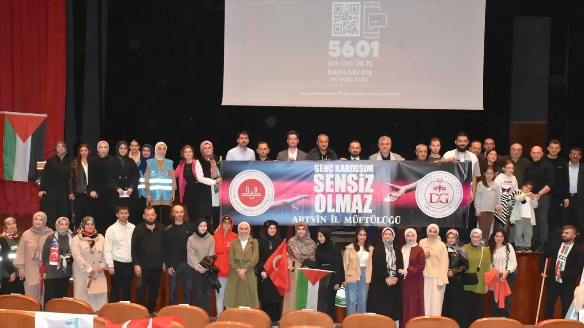 Artvin'de Filistin'e Destek Konseri: Resul Aydemir'in Duygusal Performansı