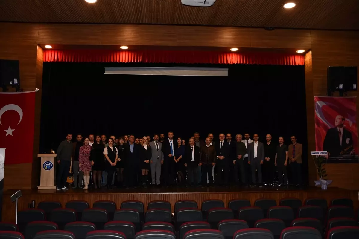 Vezirköprü'de Öğretmenler Günü Coşkusu: Eğitim-İş'in Renkli Konseri