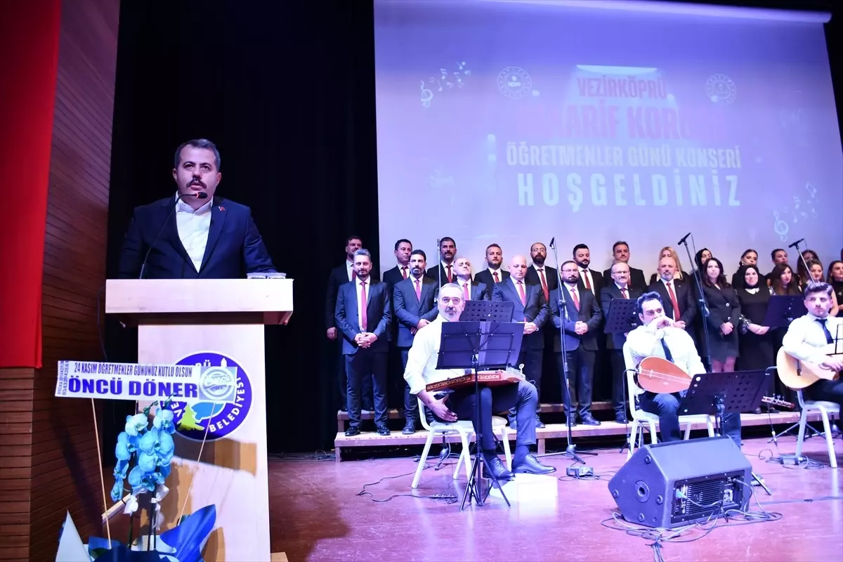 Vezirköprü Maarif Korosu, Öğretmenler Günü'nde Duygusal ve Coşkulu Bir Konserle Öğretmenleri Şımarttı
