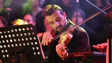 Düzce'nin Sesleri Korosu, Öğretmenler Günü’nde Retro Şarkılarla Coşkuyu Yakaladı