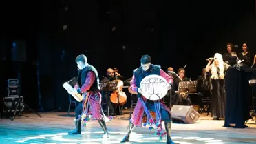 İzmir’de 90. Yıl Coşkusuyla Türk Dünyası Dans ve Müzik Topluluğu Sahne Aldı