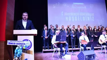 Vezirköprü Maarif Korosu, Öğretmenler Günü'nde Duygusal ve Coşkulu Bir Konserle Öğretmenleri Şımarttı