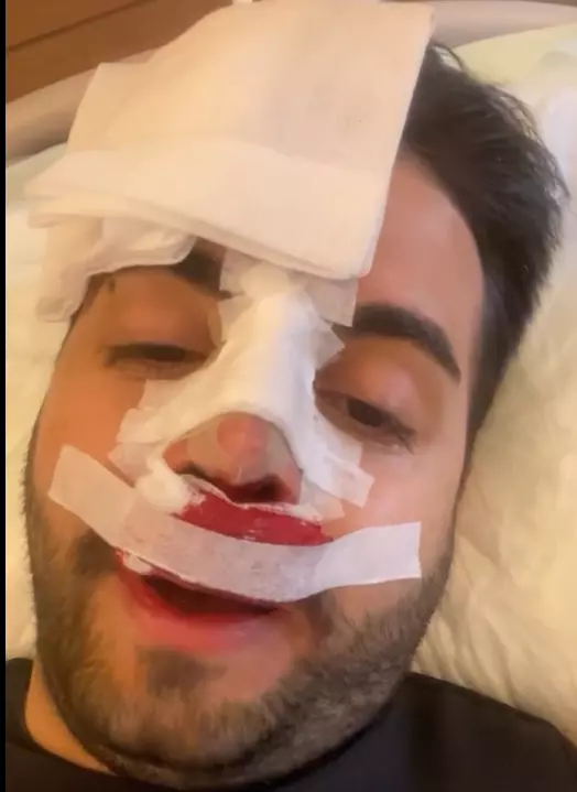 Kadir Ezildi'nin iyileşme sürecinden bir kare