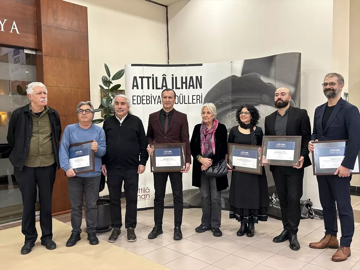 Attila İlhan Edebiyat Ödülleri 2025 İstanbul Kitap Fuarı'nda Sahiplerini Buldu