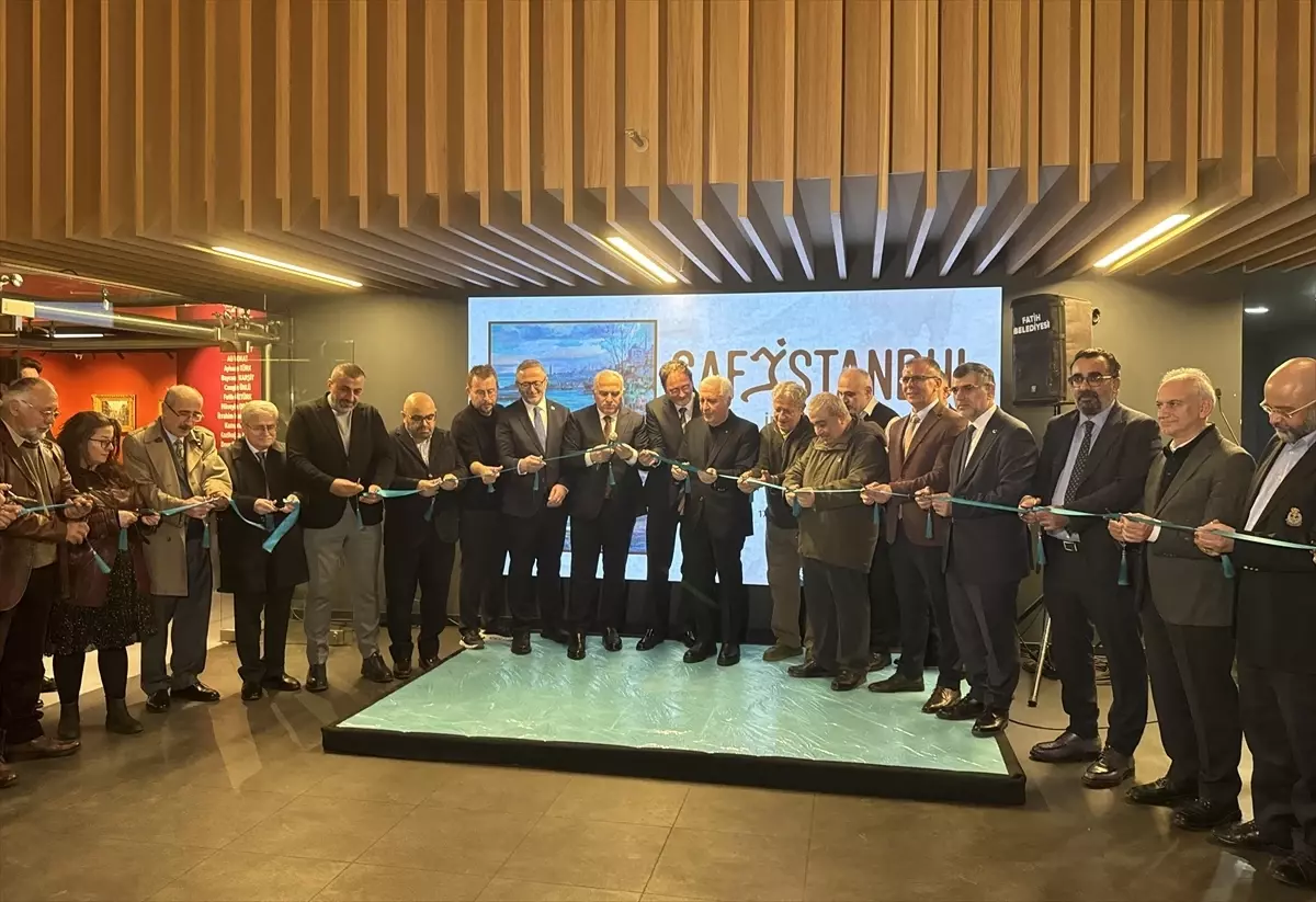 İbrahim Safi’nin 40 Yıllık Sanat Yolculuğu Fatih’te Retrospektif Şekilde Buluştu