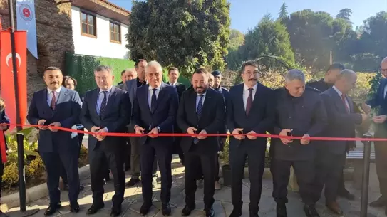 Ödemiş’te Ceza İnfazı Sanata Dönüştürüyor: Hükümlülerin El İşleri Sergisi Açıldı