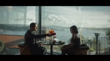 Eşref, Nisan'a Dinleme Cihazlı Kolye Hediye Ederek Gerilimi Zirveye Taşıyor