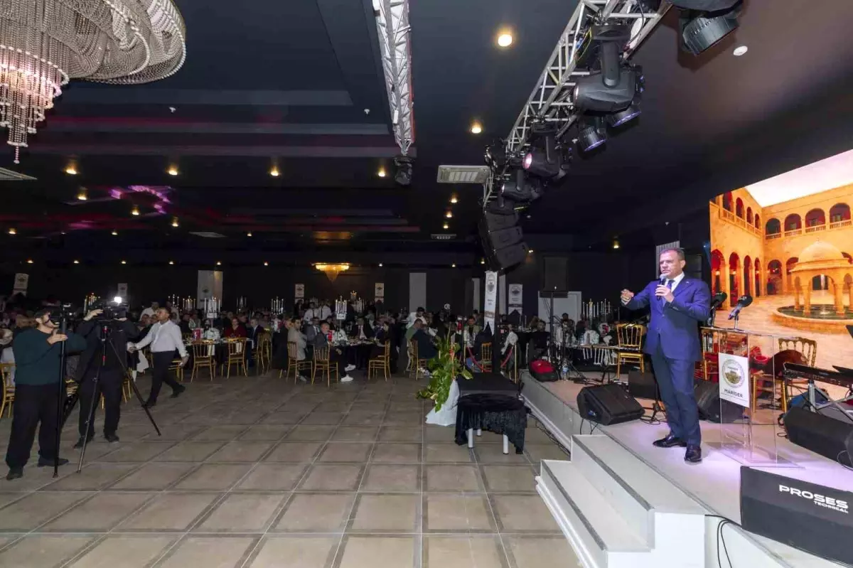 Vahap Seçer'den Mersin'e Birlik ve Kardeşlik Mesajı: "Şehrimiz Herkesin Takdiriyle Parlıyor"