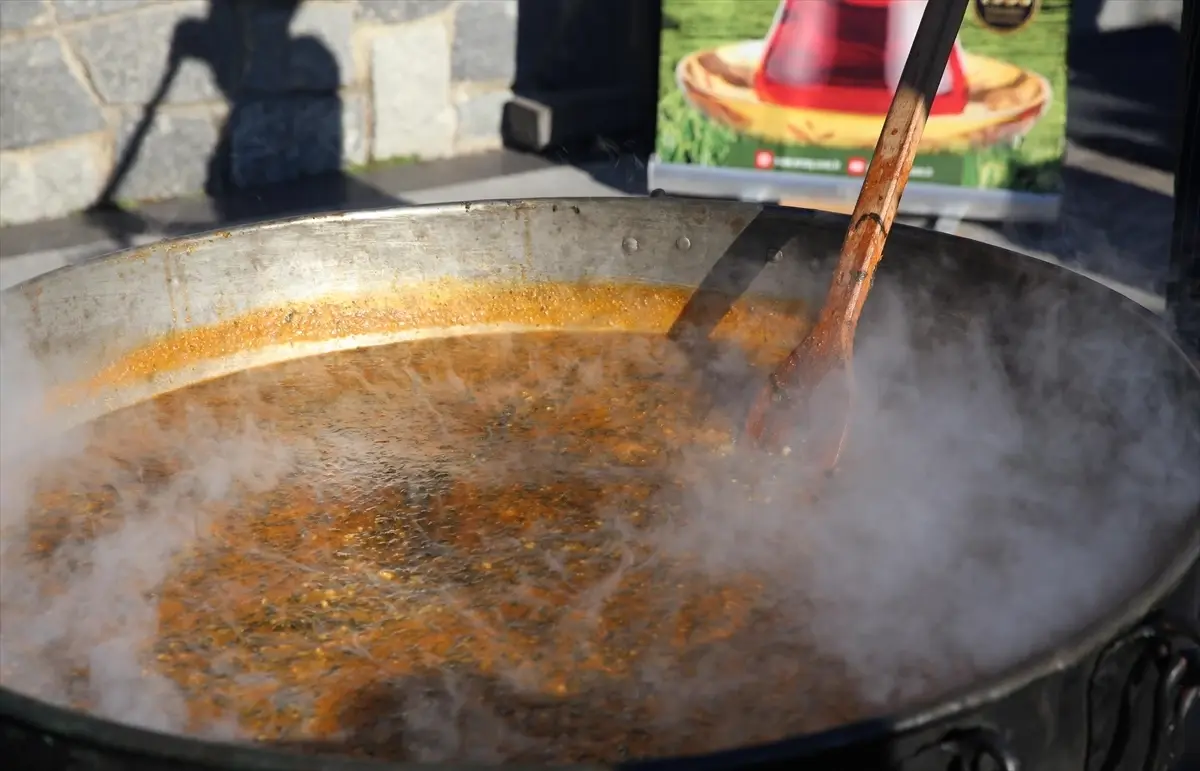 Rize’de Karalahana Çorbası Şöleni: 500 Kişiye Lezzetli Bir Gün