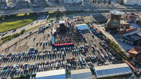 Rize’de 8. Hamsi Festivali Coştu: 2 Saatte 2 Ton Lezzet