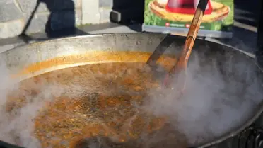 Dev Kazanda Karalahana Çorbası