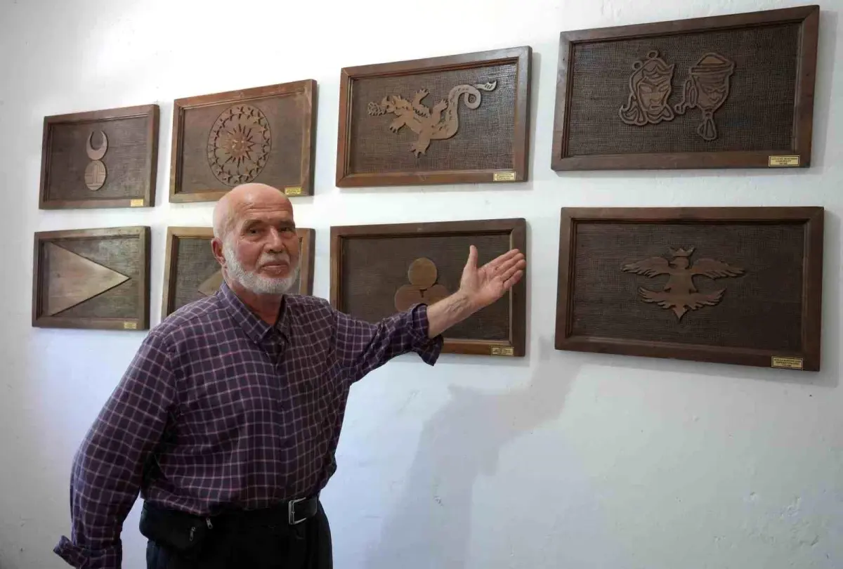 Emekli Bomba Uzmanı Şaban Meşeoğlu'nun Ahşap Hat Atölyesi: Evini Sanat Müzesine Dönüştürdü