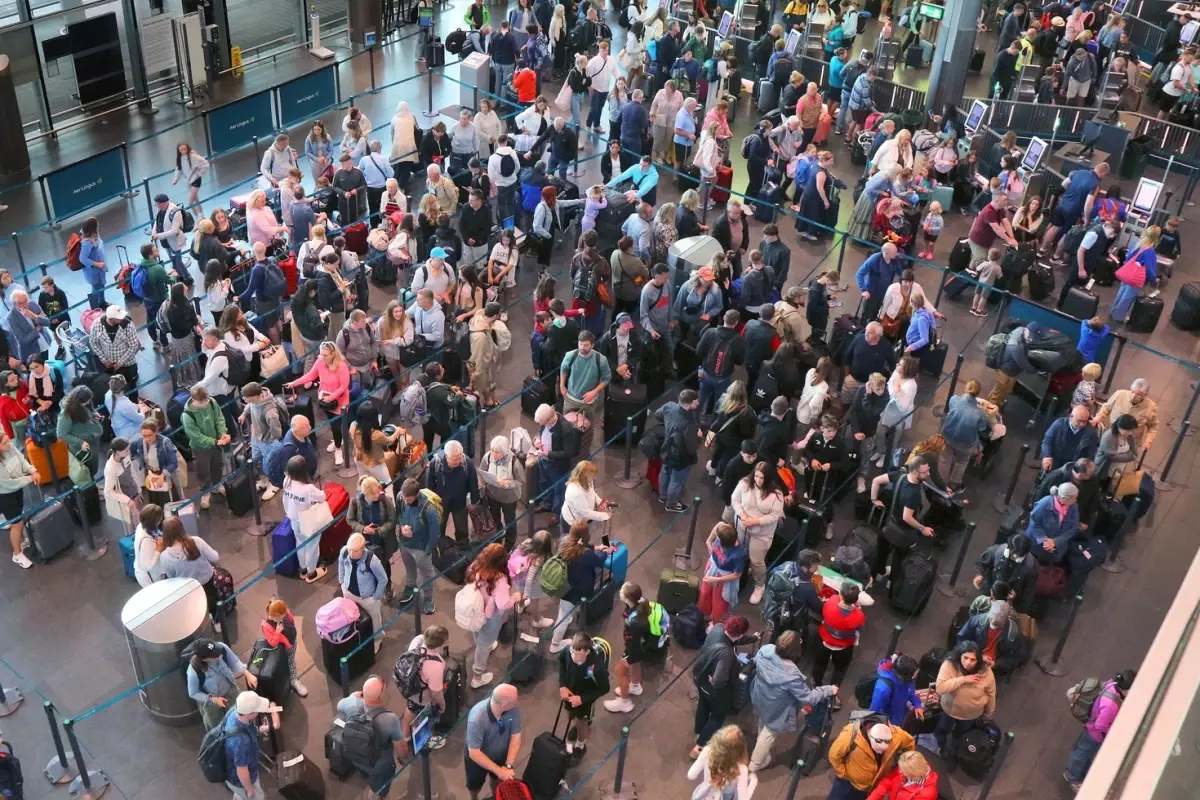 Roma’da Turistlere Yeni Ücret: Trevi Çeşmesi ve 5 Diğer Nokta 2 Euro’dan Giriş Yapacak