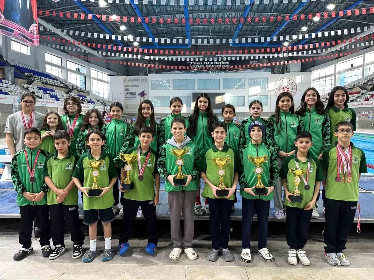 Şehitkamil Belediyesi Sporcuları 14. Kurtuluş Kupası'nda Altın ve Gümüşe Kavuştu