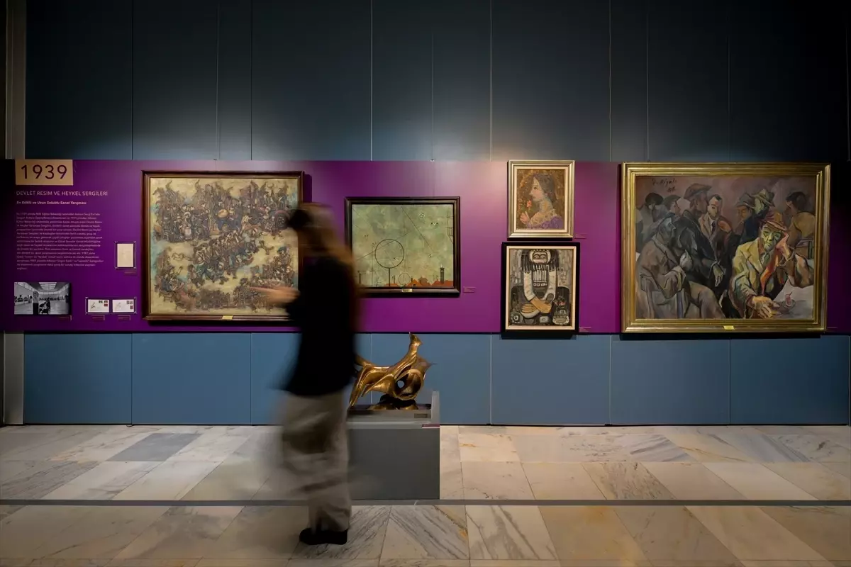 Ankara’da 90. Yıl Şerefine “Bir İdealin İnşası ve İcrası” Sergisi ve Konserine Renkli Bir Bakış