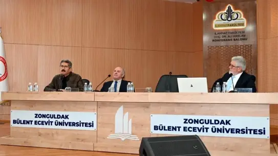 Panelde konuşmacılar