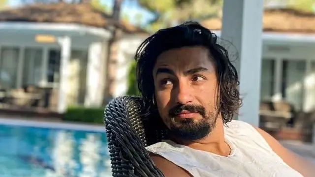 Gözaltı anında polis memurları