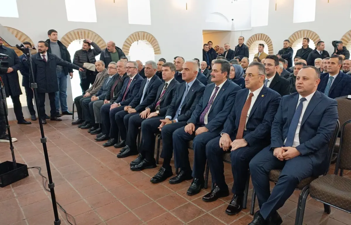 Amasya’nın Kalemi İstanbul’da: Şeyh Hamdullah Yazma Eser Sergisi Açıldı