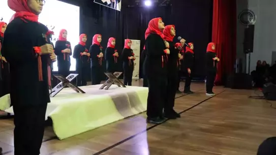 Öğrencilerin Gazze'deki şehit çocuklar için hazırladığı resim sergisi