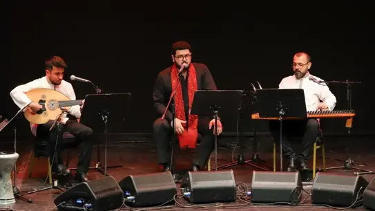 Konserde sahneye çıkan sanatçılar