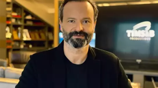 Ünlü dizi yapımcısı Timur Savcı, uyuşturucu soruşturması kapsamında gözaltına alındı