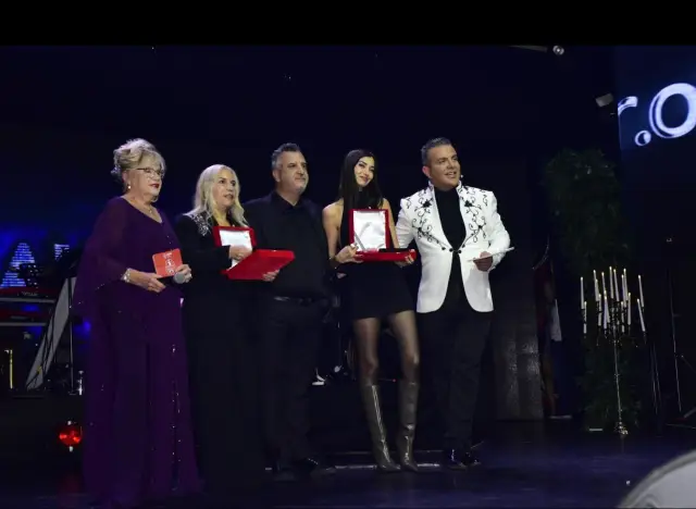 Sahne performansı ve jüri