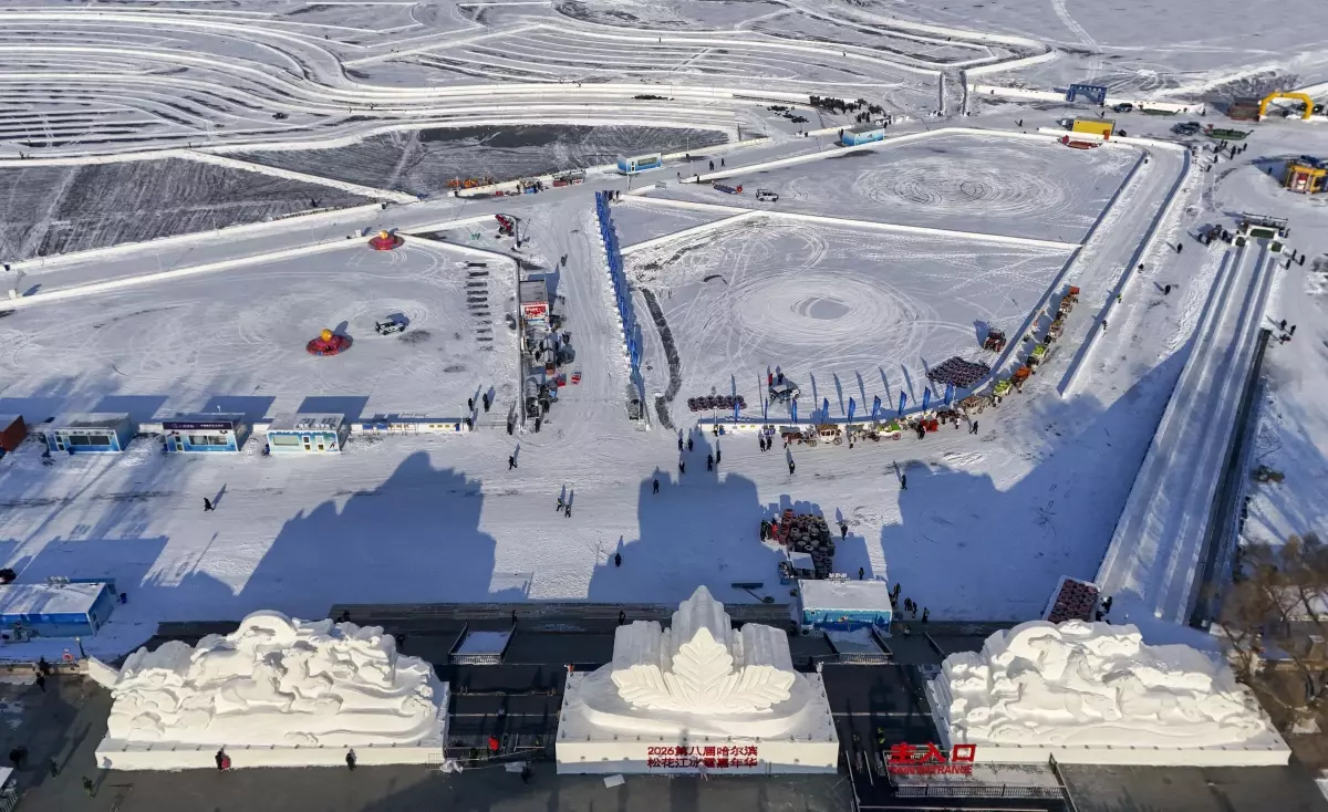 Harbin Buz ve Kar Festivali 2025: Buz Heykelleri Şehrin Sokaklarını Donduruyor