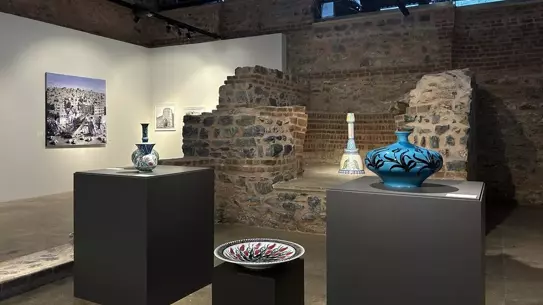 Lalezar Sergisi: Genç Sanatçılara Renkli Bir Platform