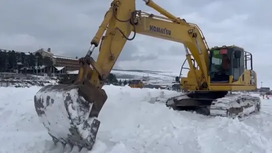 Kardan Heykellerle Sarıkamış Şehitlerine Saygı: Soğuk Rüzgarlarda Sanatın Yeni Duruşu