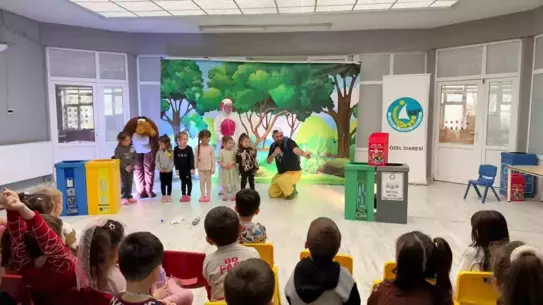 Sinop’ta Çocuklara Yeşil Gelecek: "Bora Geri Dönüşüm Yolunda" Tiyatrosu Büyük İlgi Topladı