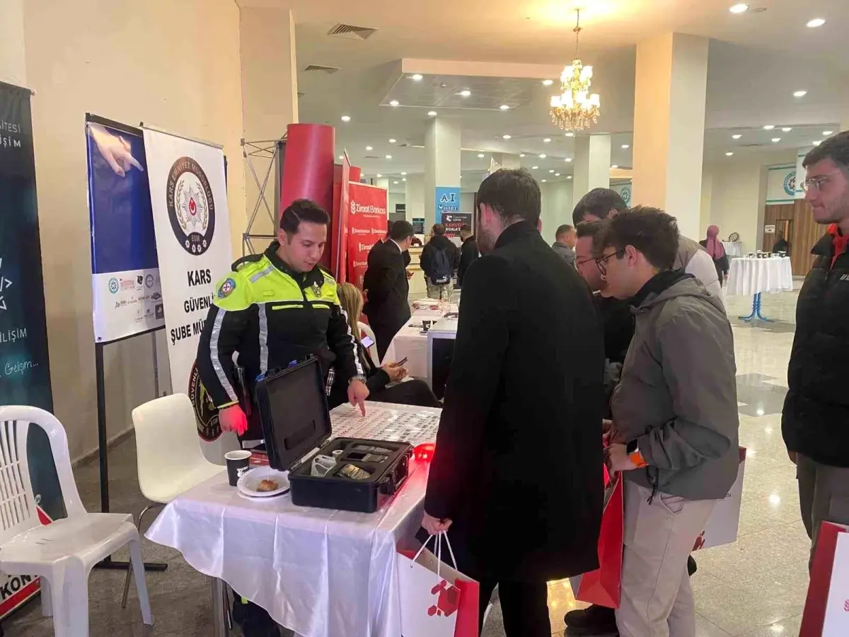 Kars’ta Üniversitelilere Trafik Güvenliği Bilinci Aşılayan Etkinlik