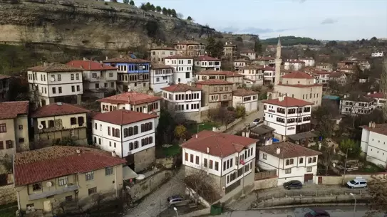 Safranbolu ve Amasra’da Yılbaşı Coşkusu: Tarih ve Doğa Turistleri Bekliyor