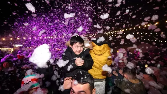 Denizli'de Buz ve Ritmin Buluştuğu Kış Festivali Coşkusu