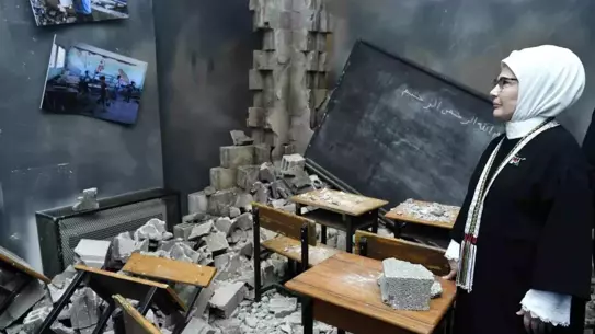 Emine Erdoğan'dan Gazze'ye Sanatsal Destek: “Kalanlar” Sergisi Açıldı