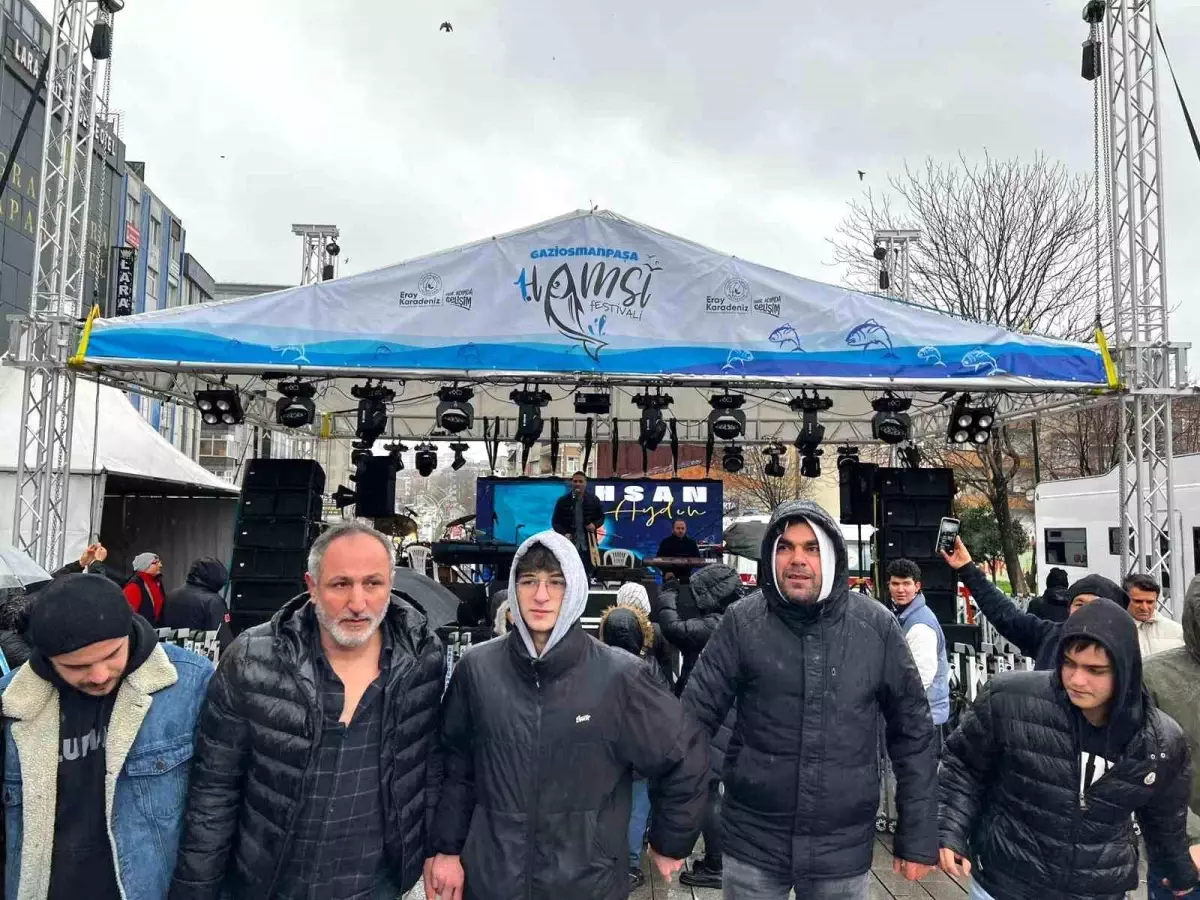 Gaziosmanpaşa’da Karadeniz Rüzgarı: 10 Ton Hamsi ve Canlı Müzik Şöleni