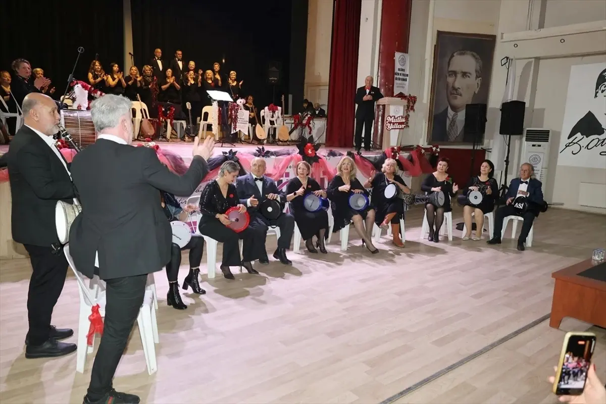 Gelibolu’da 2025’e Veda Müzik Şöleni Coşkusu