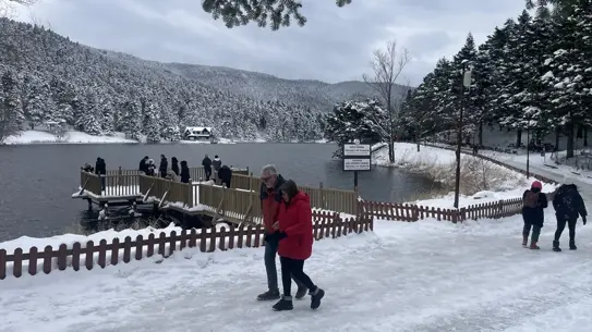 Gölcük Tabiat Parkı'nda kar manzarası