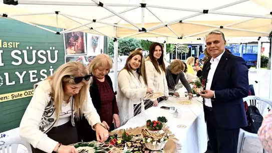 Rattan ve hasırdan yapılan kapı süsü örnekleri